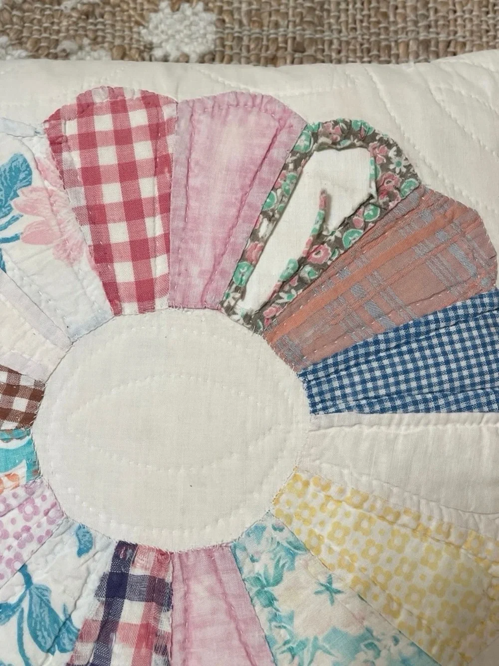 Pair Of Vintage Handmade Dresden Plate Pattern Square Throw Pillows